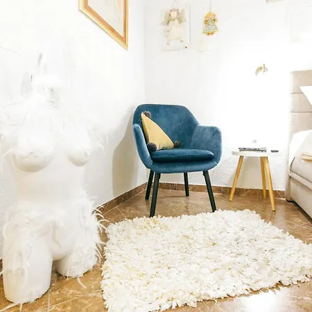 Appartement Modern In The Heart Of With Private Garden Split