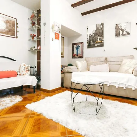 Modern In The Heart Of With Private Garden 아파트 스플리트