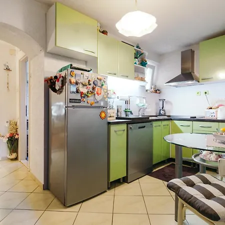 Apartment Modern In The Heart Of With Private Garden *