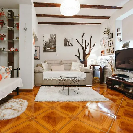 Modern In The Heart Of With Private Garden Apartamento