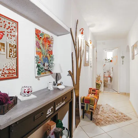 Modern In The Heart Of With Private Garden * سبليت