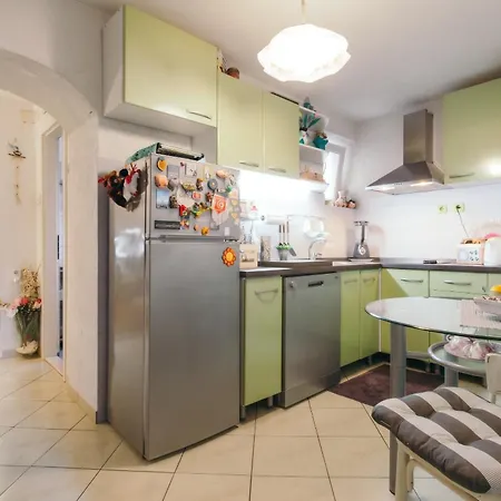 Modern In The Heart Of With Private Garden Apartamento Split