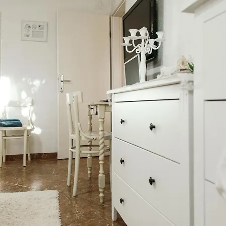 شقة Modern In The Heart Of With Private Garden